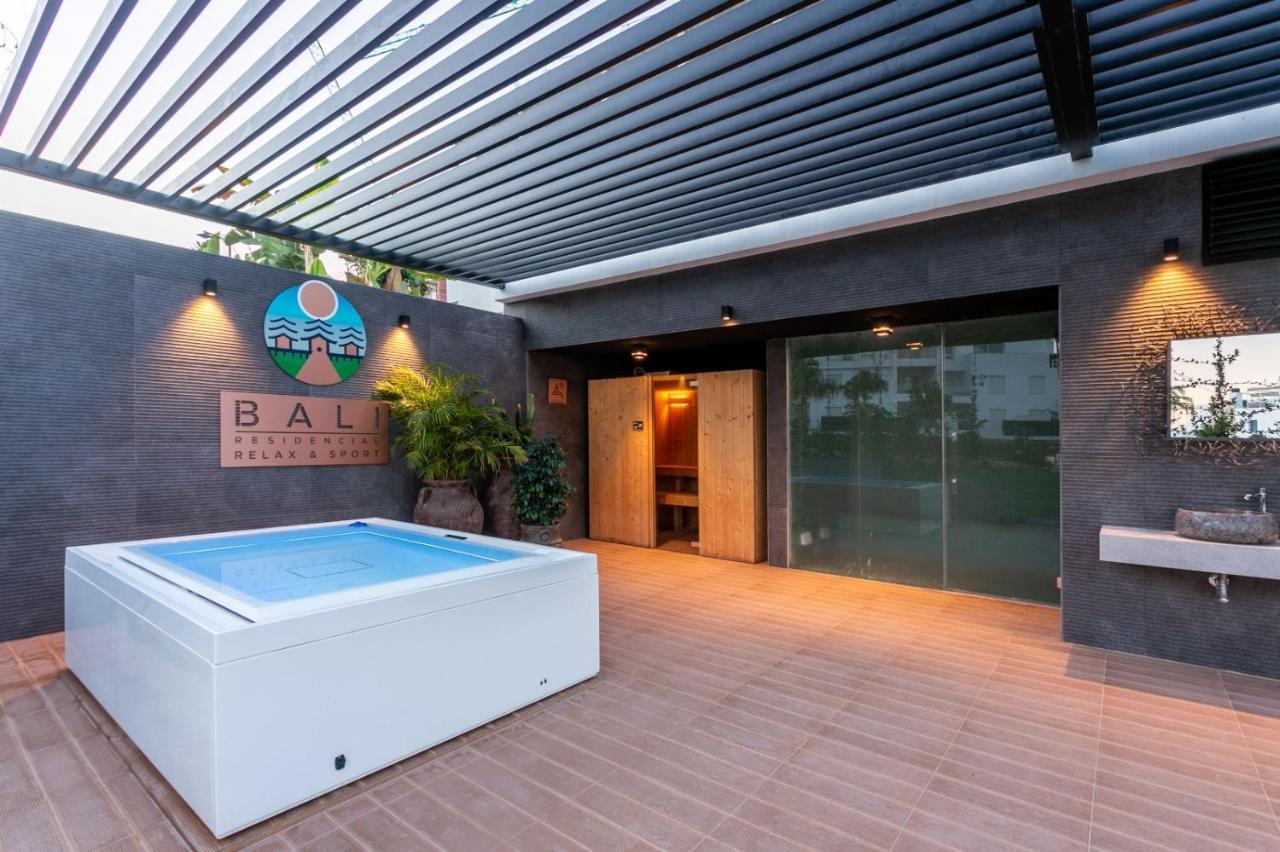 Nice 2 Bedroom Bali Apartment With Sea Views Torrevieja Ngoại thất bức ảnh