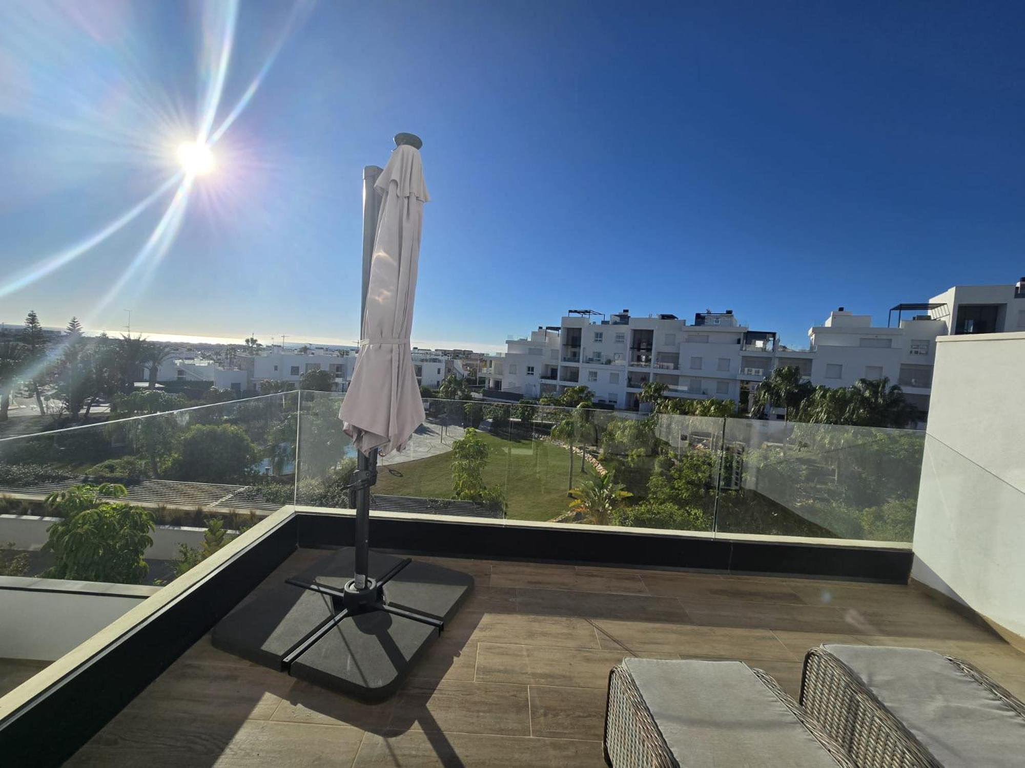 Nice 2 Bedroom Bali Apartment With Sea Views Torrevieja Ngoại thất bức ảnh