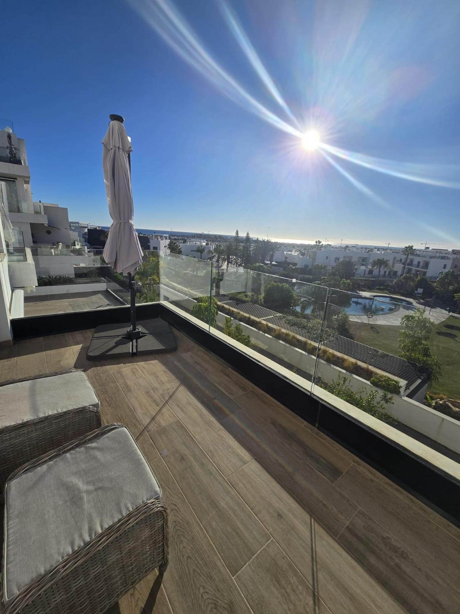 Nice 2 Bedroom Bali Apartment With Sea Views Torrevieja Ngoại thất bức ảnh